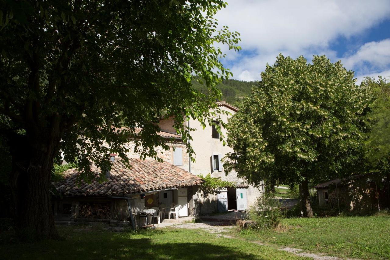 Le Moulin Bed & Breakfast Pradelle Exterior photo