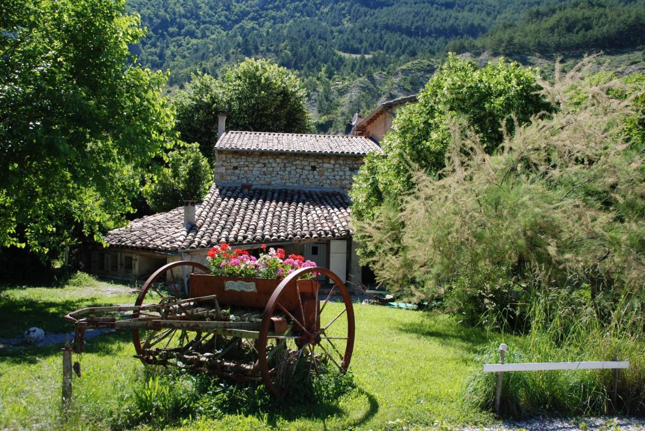 Le Moulin Bed & Breakfast Pradelle Exterior photo