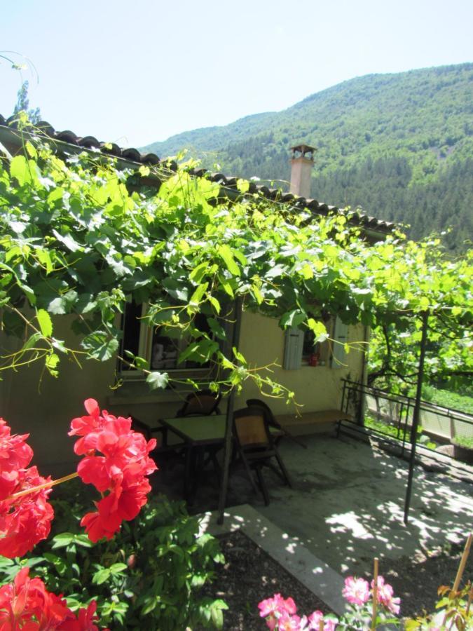 Le Moulin Bed & Breakfast Pradelle Exterior photo