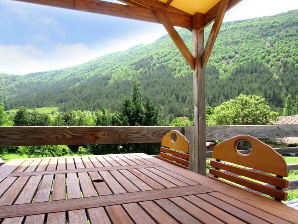 Le Moulin Bed & Breakfast Pradelle Exterior photo