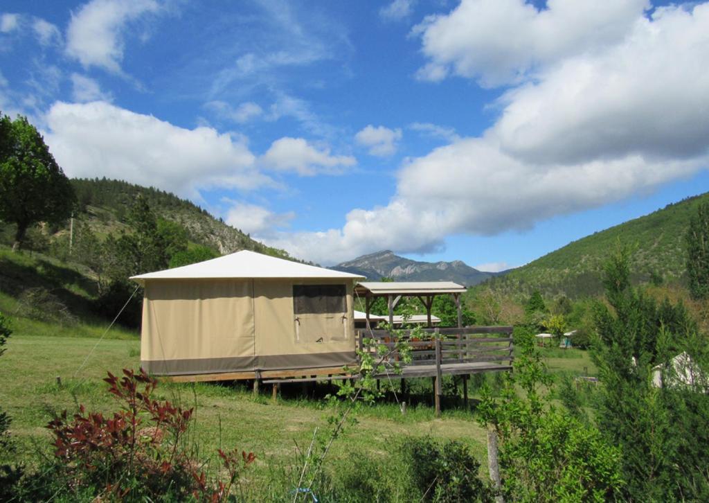 Le Moulin Bed & Breakfast Pradelle Exterior photo